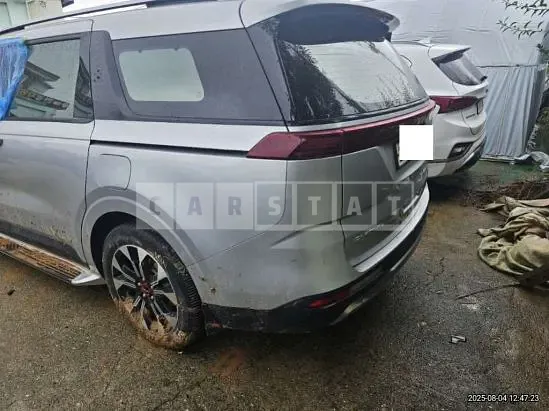 Photo 2 of 8: 2022 Kia Carnival — Korean insurance auction