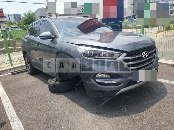 Photo 2 of 28: 2017 Hyundai Tucson TL 2.0, VIN KMHJ381ABJU533564 — Korean insurance auction