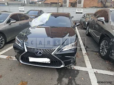 Photo 1 of 12: 2021 Lexus ES300h — Korean insurance auction