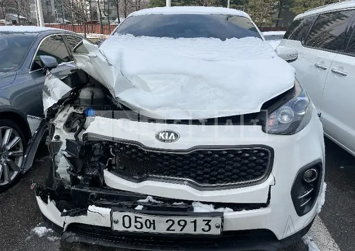 Photo 2 of 5: 2018 Kia Sportage, VIN KNAPN815GJK490049 — Korean insurance auction