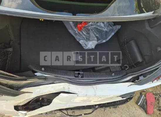 Photo 2 of 13: 2016 Mercedes-Benz C 200 — Korean insurance auction