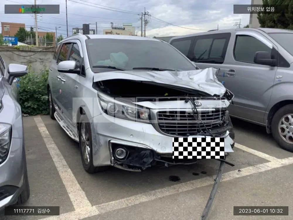Photo 2 of 9: 2015 Kia Carnival, VIN KNAMC81ABGS088814 — Korean insurance auction