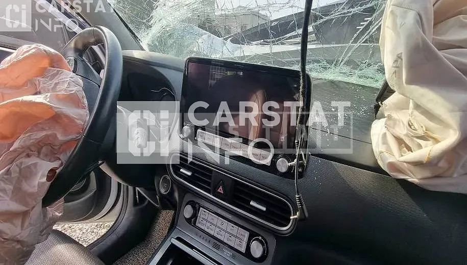 Photo 2 of 12: 2020 Hyundai Kona Electric, VIN KMHK381GFLU107291 — Korean insurance auction