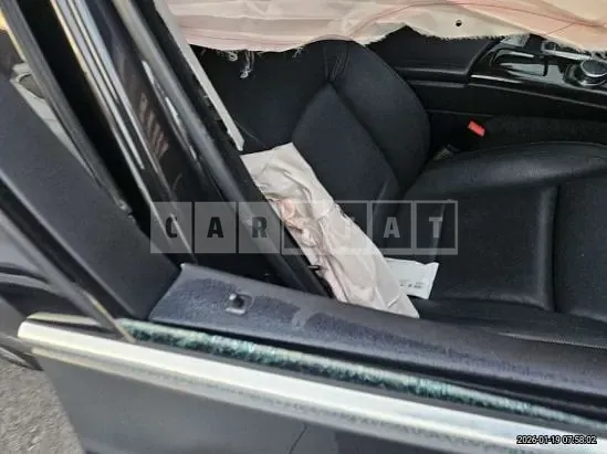Photo 2 of 13: 2016 BMW 528i xDrive, VIN WBA5A7107GG298300 — Korean insurance auction