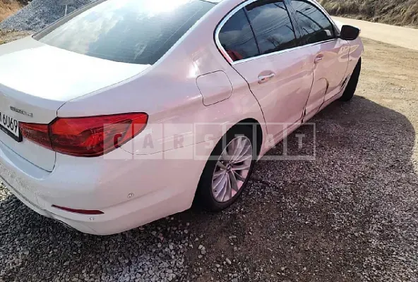 Photo 2 of 19: 2018 BMW 520d, VIN WBAJC3103JD031021 — Korean insurance auction