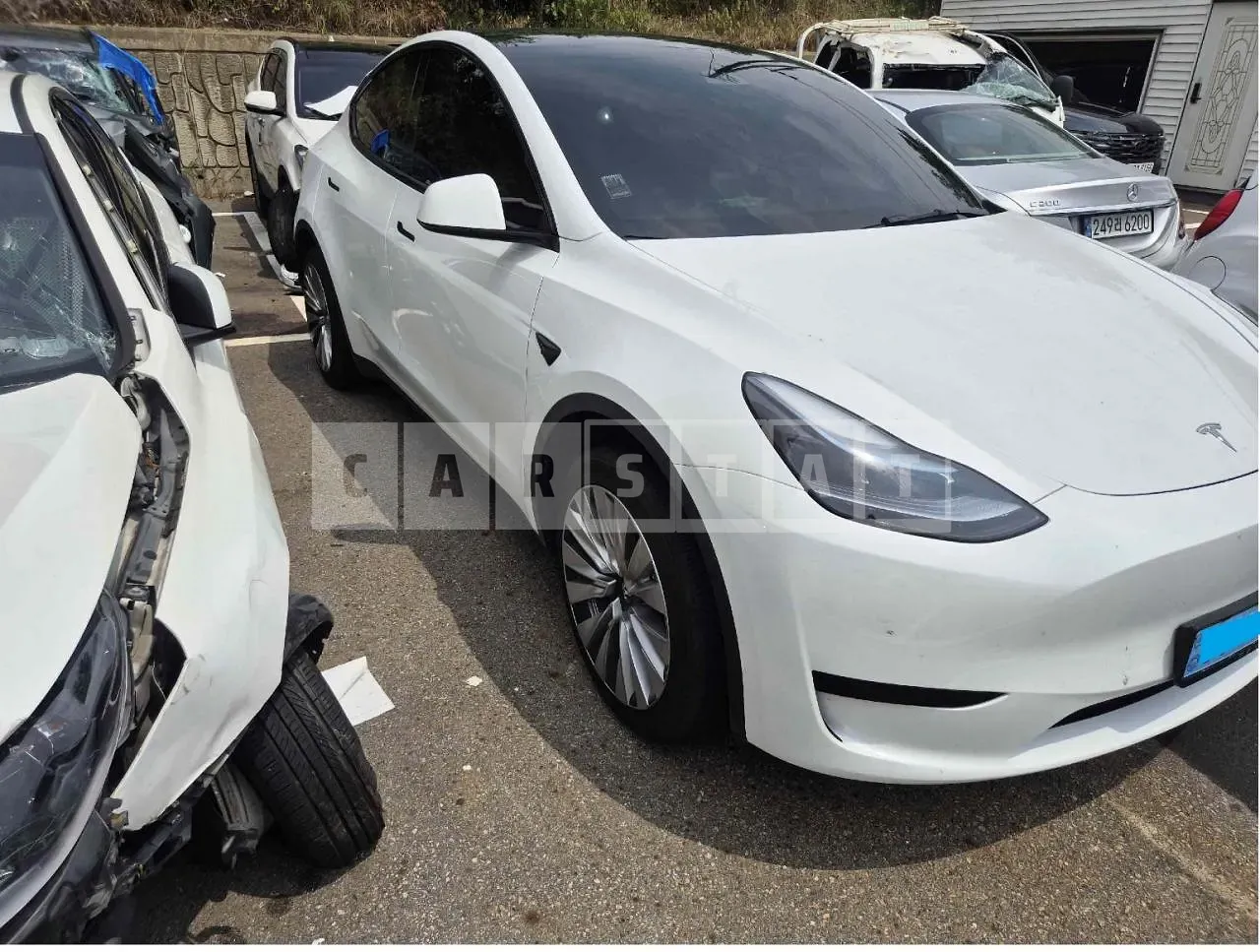 Photo 2 of 15: 2023 Tesla Model Y RWD, VIN LRWYGCFS2RC131254 — Korean insurance auction