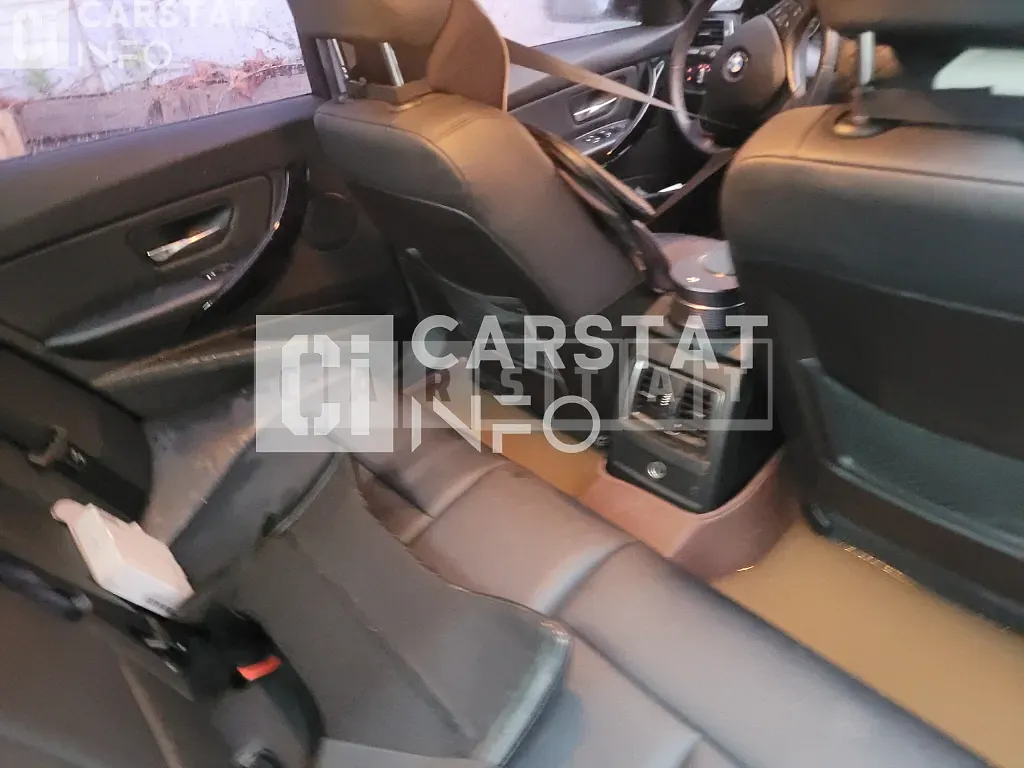 Photo 2 of 12: 2016 BMW Calm 320d — Korean insurance auction