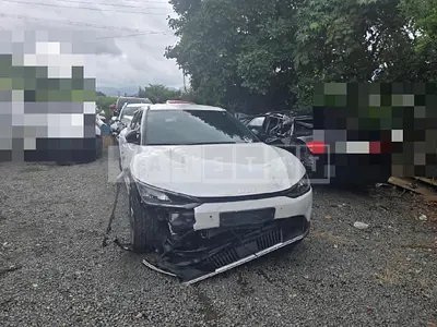 Photo 1 of 10: 2023 Kia EV6 — Korean insurance auction