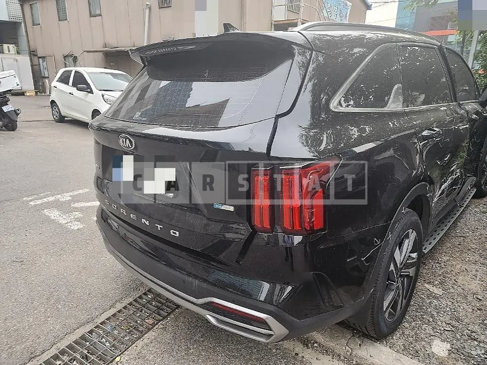 Photo 2 of 35: 2020 Kia Sorento Hybrid, VIN KNARG81GDMA022435 — Korean insurance auction