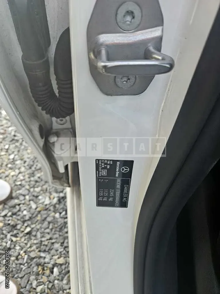 Photo 2 of 12: 2019 Mercedes-Benz C220d 4Matic — Korean insurance auction
