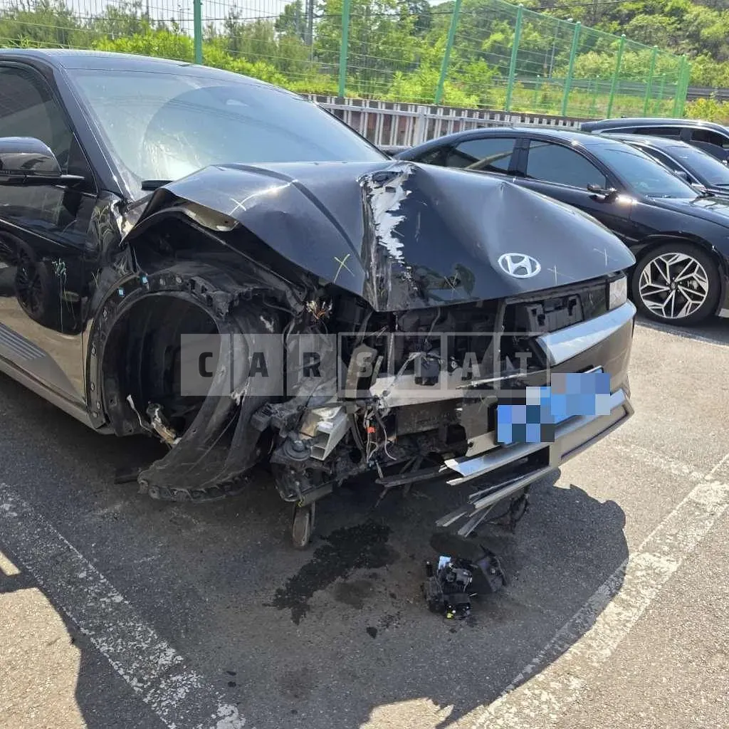 Photo 2 of 38: 2022 Hyundai IONIQ 5 Long Range AWD Electric Car — Korean insurance auction