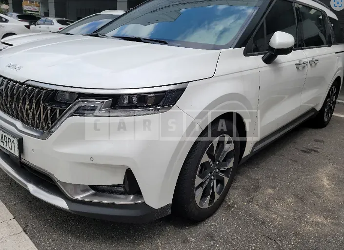 Photo 2 of 18: 2022 Kia Carnival, VIN KNANE81BBNS173481 — Korean insurance auction