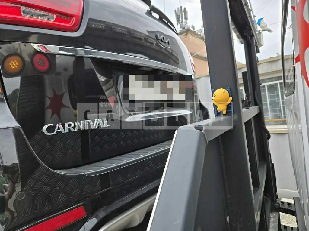 Photo 2 of 18: 2019 Kia Carnivals — Korean insurance auction