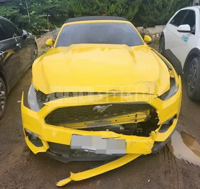 Photo 1 of 9: 2017 Ford Mustang 2.3 Convertible, VIN 1FATP8UH8H5258827 — Korean insurance auction