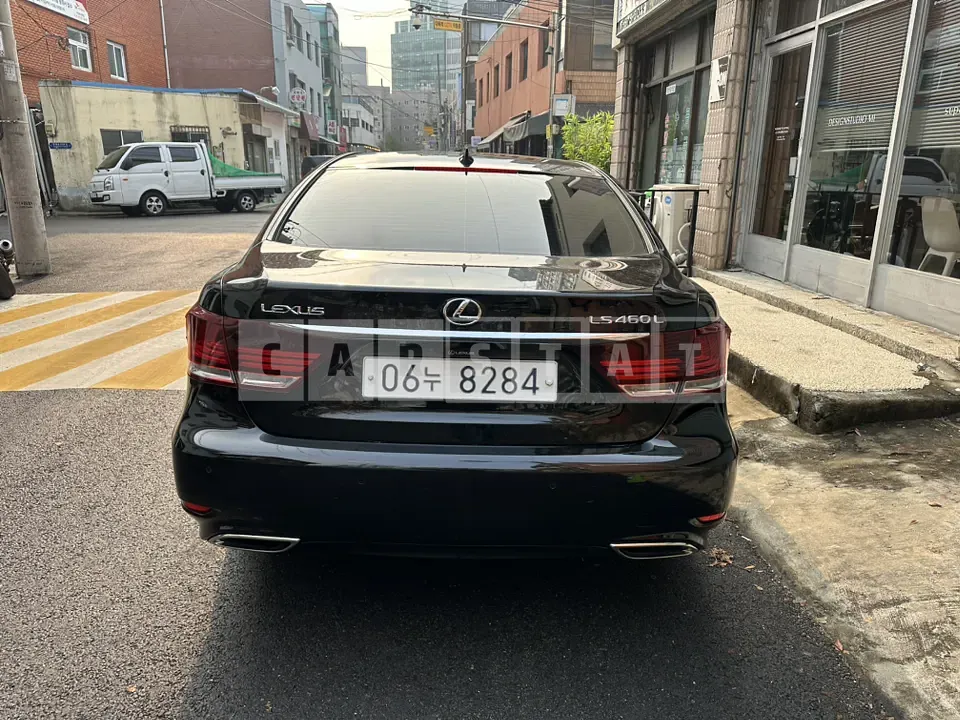 Photo 2 of 6: 2015 Lexus LS460L — Korean insurance auction