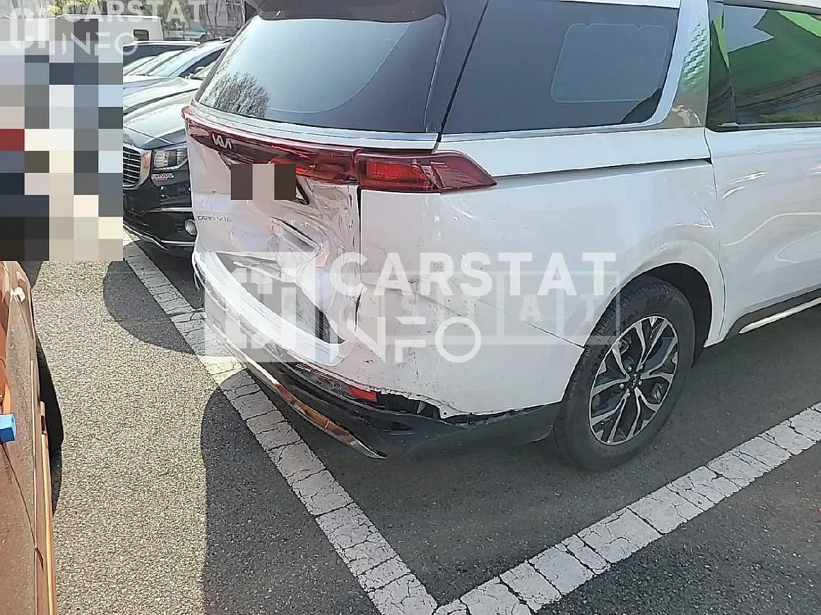 Photo 2 of 10: 2022 Kia Carnival, VIN KNANE81BBNS166263 — Korean insurance auction