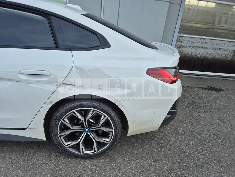 Photo 2 of 22: 2024 BMW Ir SCRIES40 — Korean insurance auction