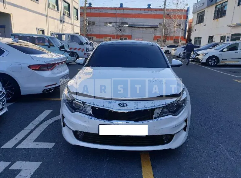 Photo 2 of 11: 2016 Kia K5, VIN KNAGX411BGA083042 — Korean insurance auction