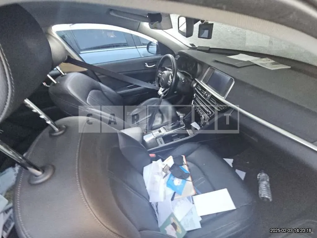 Photo 2 of 11: 2019 Kia K5 — Korean insurance auction