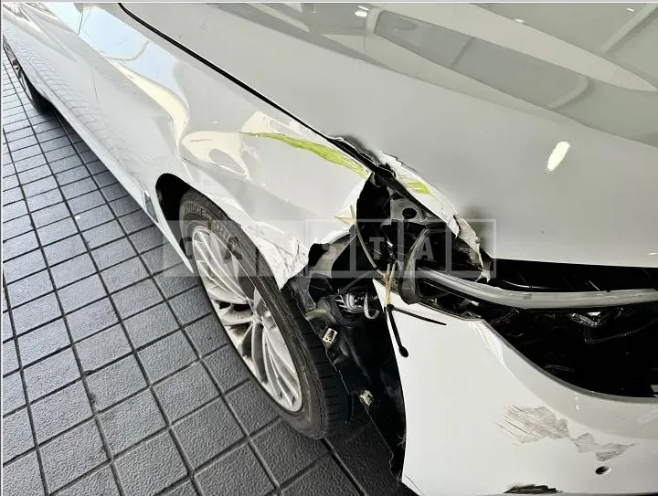 Photo 2 of 19: 2018 BMW 520d — Korean insurance auction