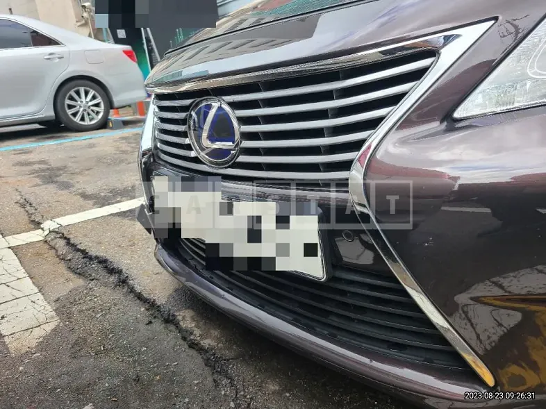 Photo 2 of 13: 2014 Lexus ES300h — Korean insurance auction