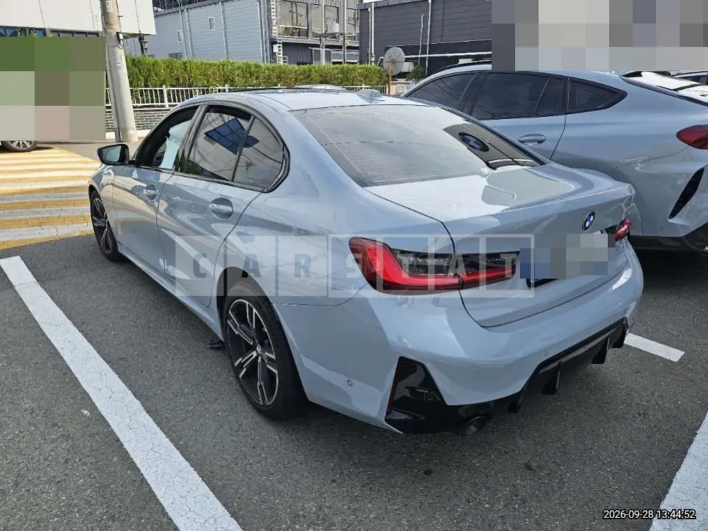 Photo 2 of 19: 2026 BMW 320i — Korean insurance auction