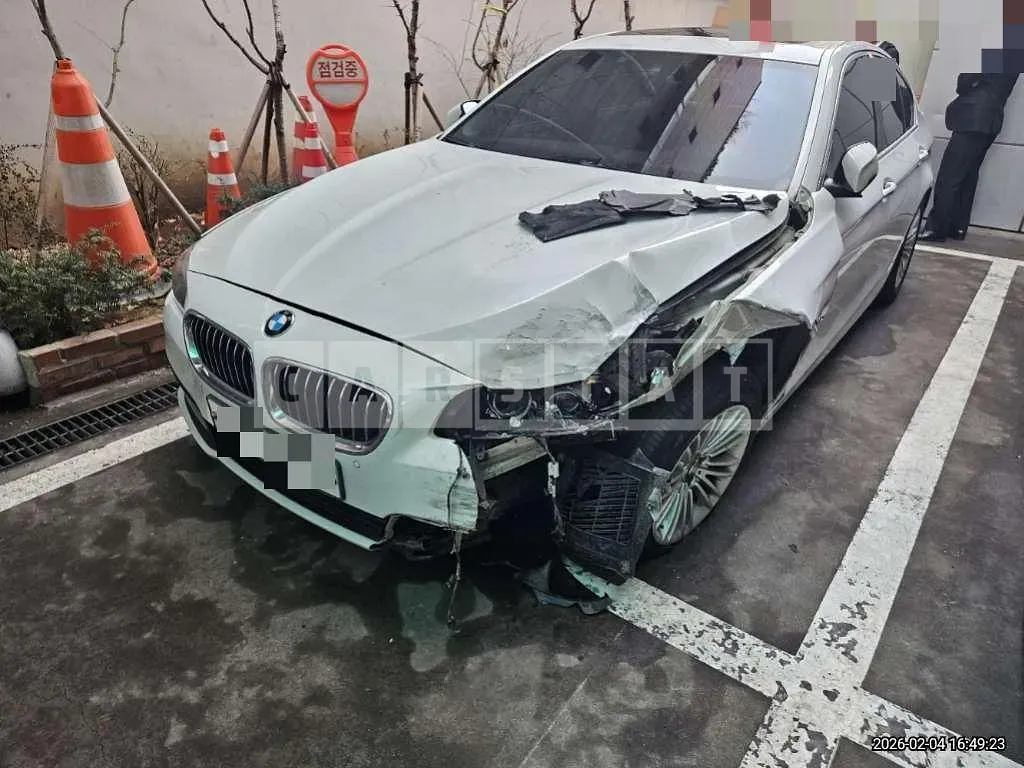 Photo 2 of 5: 2015 BMW 520d — Korean insurance auction