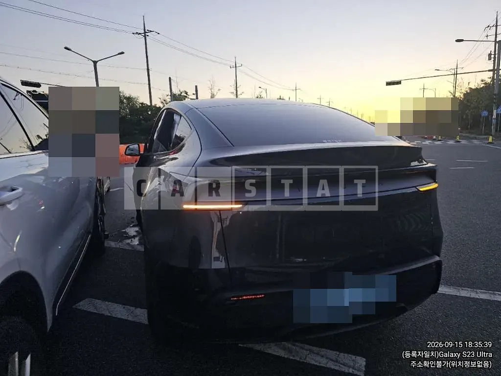 Photo 2 of 7: 2026 Tesla Model Y Premium RWD — Korean insurance auction