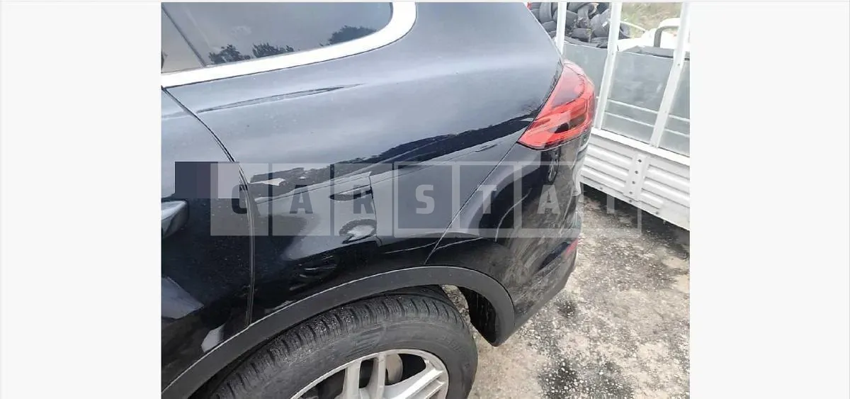 Photo 2 of 30: 2016 Porsche Cayenne Diesel — Korean insurance auction