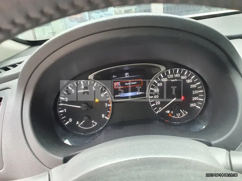 Photo 2 of 5: 2017 Nissan Altima 2.5 — Korean insurance auction