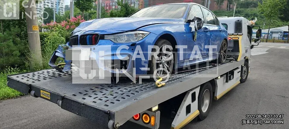Photo 2 of 10: 2016 BMW 320d, VIN WBA8C5101GK638890 — Korean insurance auction