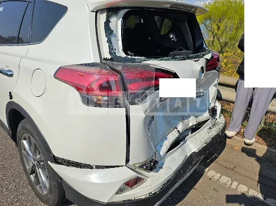 Photo 2 of 23: 2018 Toyota RAV4 Hybrid — Korean insurance auction