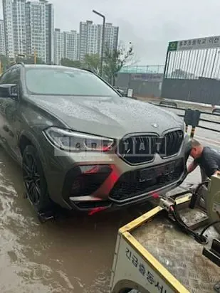 Photo 2 of 32: 2021 BMW X6 M Competition — Korean insurance auction