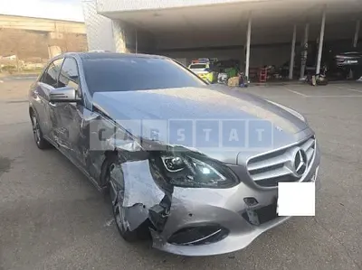 Photo 1 of 4: 2015 Mercedes-Benz E250 BlueTec 4Matic — Korean insurance auction