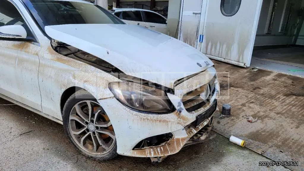 Photo 2 of 6: 2016 Mercedes-Benz C 220d, VIN WDDWF0EB0GF244697 — Korean insurance auction