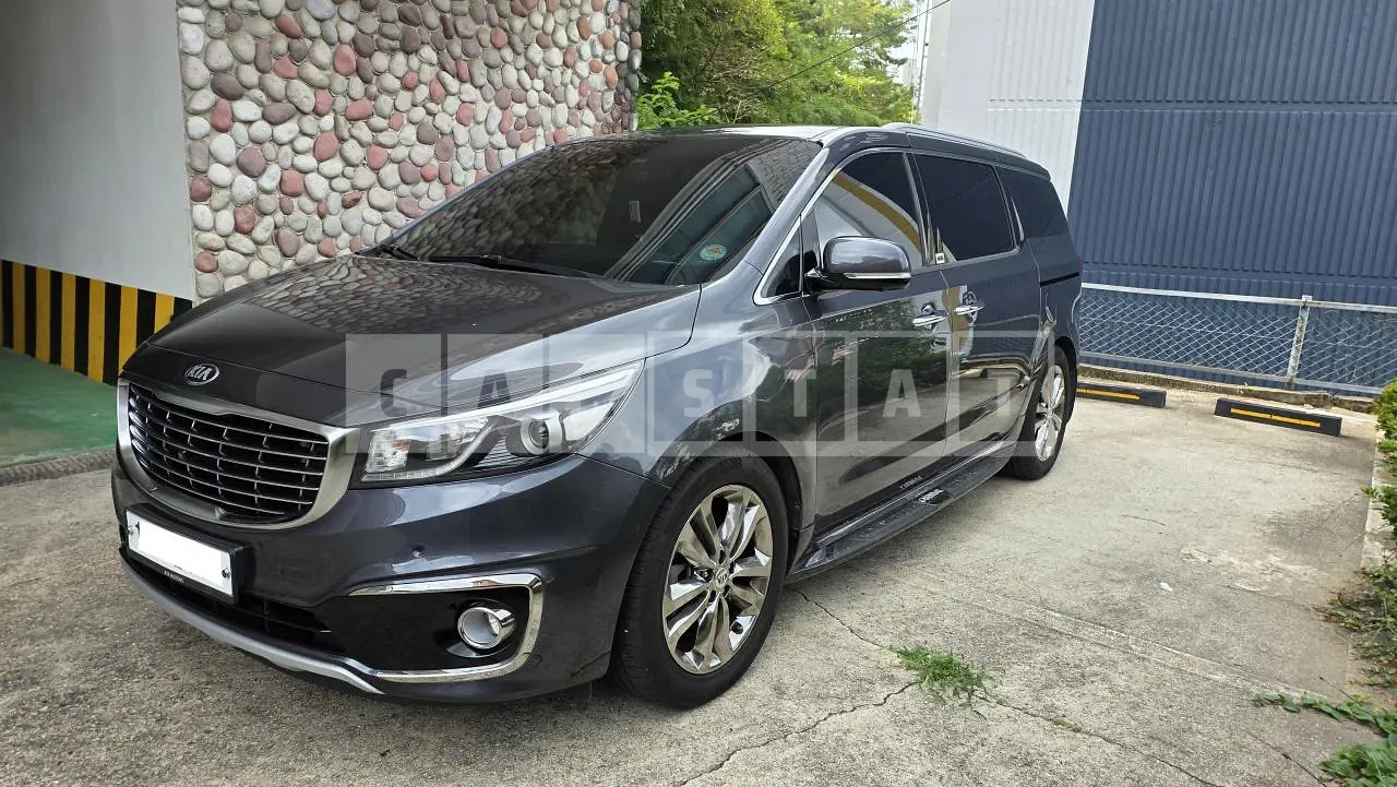 Photo 2 of 10: 2015 Kia Carnival Limousine, VIN KNAME81ABGS161028 — Korean insurance auction
