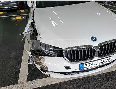 Photo 1 of 22: 2022 BMW 530e, VIN WBA51AG0XNCJ21300 — Korean insurance auction