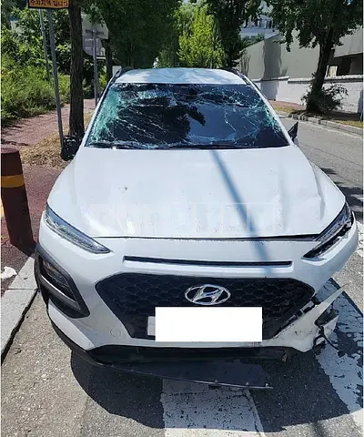 Photo 1 of 10: 2018 Hyundai Kona — Korean insurance auction