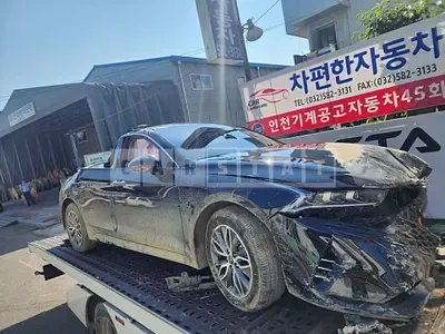 Photo 1 of 8: 2023 Kia K5 — Korean insurance auction