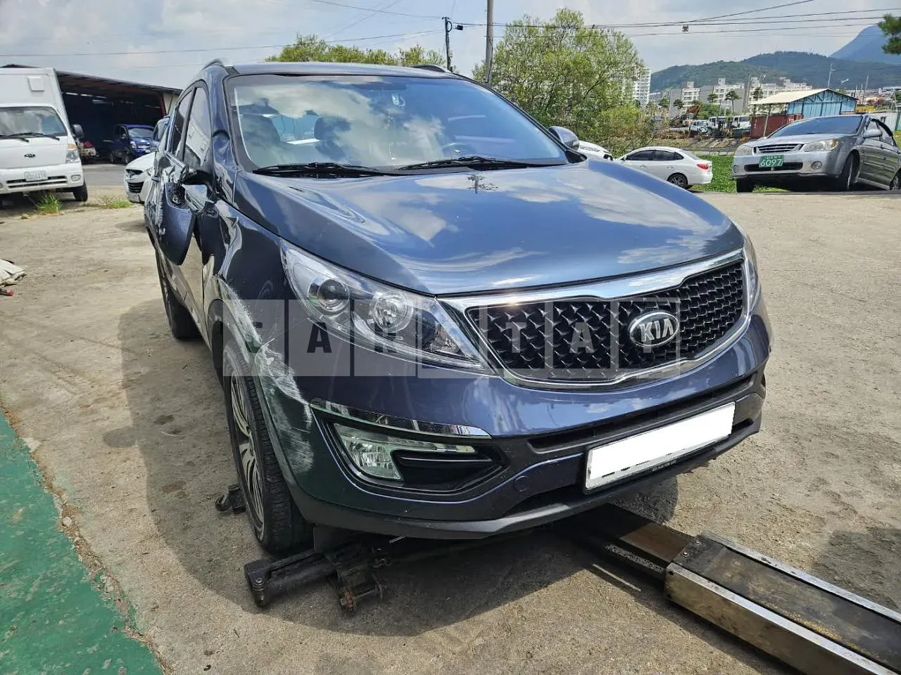 Photo 2 of 11: 2015 Kia Sportage, VIN KNAPC813BFK771176 — Korean insurance auction