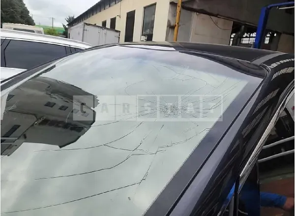 Photo 2 of 17: 2019 Kia Carnival — Korean insurance auction
