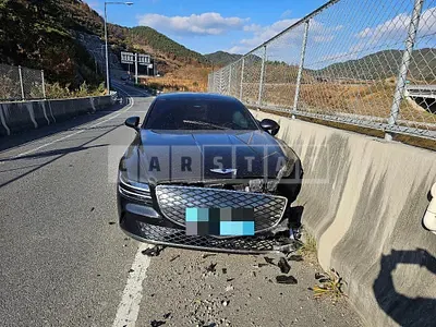 Photo 1 of 22: 2023 Genesis G80 EV — Korean insurance auction