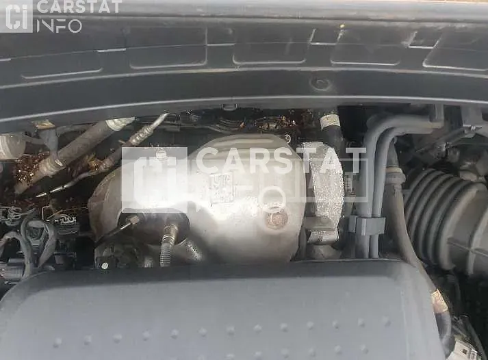 Photo 2 of 10: 2017 Hyundai Santa Fe, VIN KMHSW81UBHU745728 — Korean insurance auction