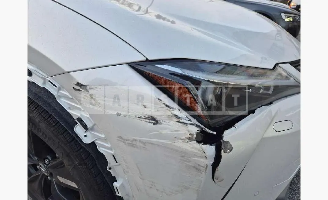 Photo 2 of 4: 2024 Lexus (parts) UX300h Wheel, Headlamp — Korean insurance auction