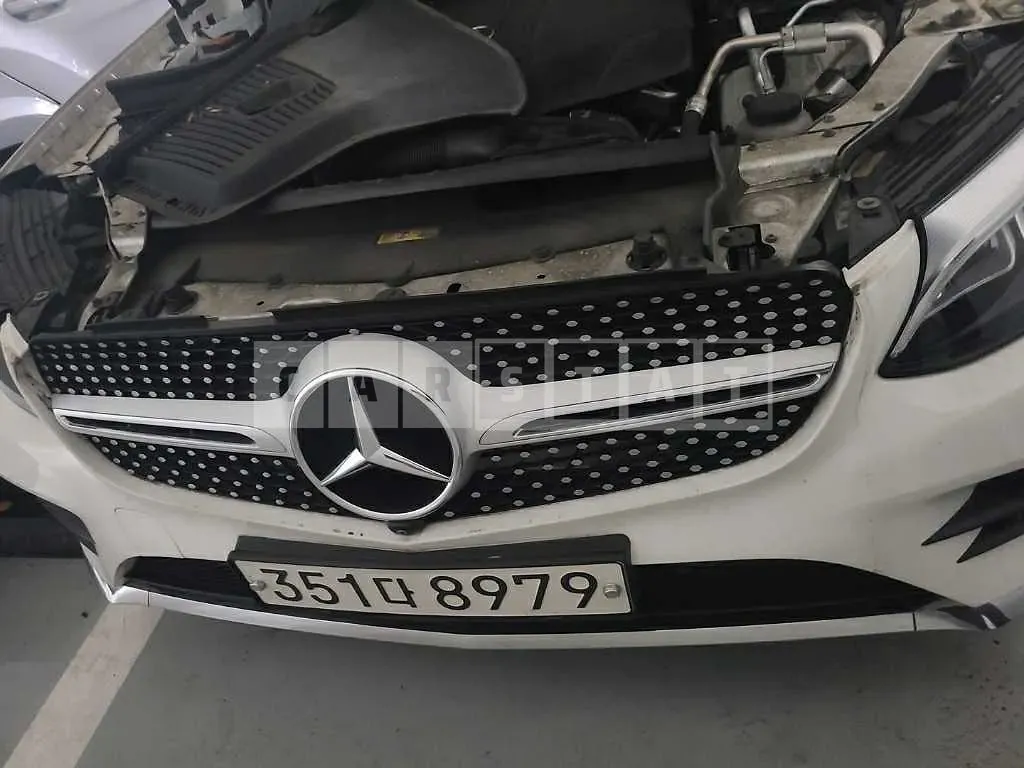 Photo 2 of 19: 2018 Mercedes-Benz GLC220d 4Matic Coupe, VIN WDC0J0FBXJF450978 — Korean insurance auction