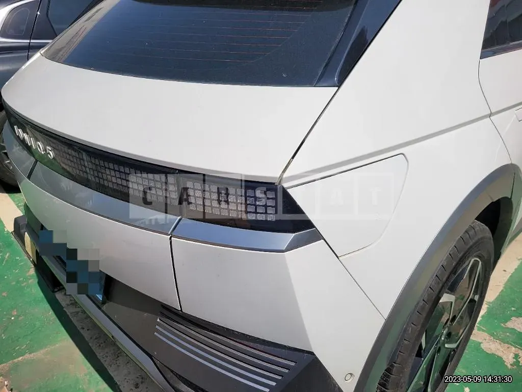 Photo 2 of 39: 2021 Hyundai IONIQ 5 Long Range, VIN KMHKN81AFNU042404 — Korean insurance auction