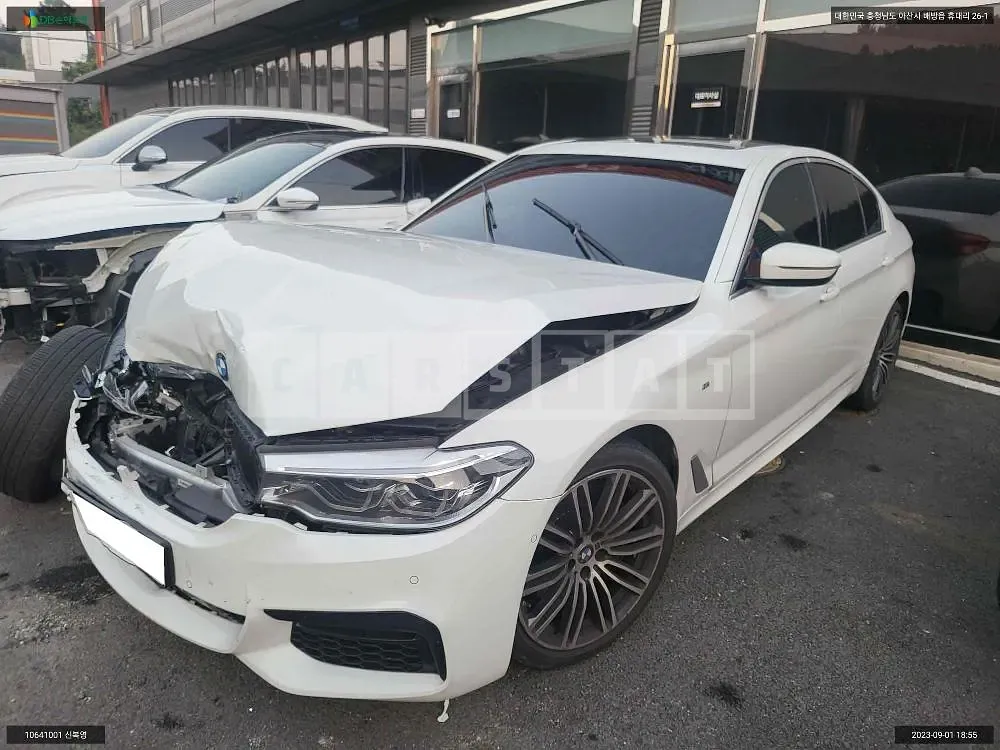 Photo 2 of 16: 2020 BMW 530i xDrive M Sport, VIN WBAJR910XLCE36399 — Korean insurance auction