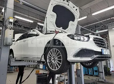 Photo 1 of 50: 2022 Mercedes-Benz E250, VIN W1KZF4FB3NB008827 — Korean insurance auction
