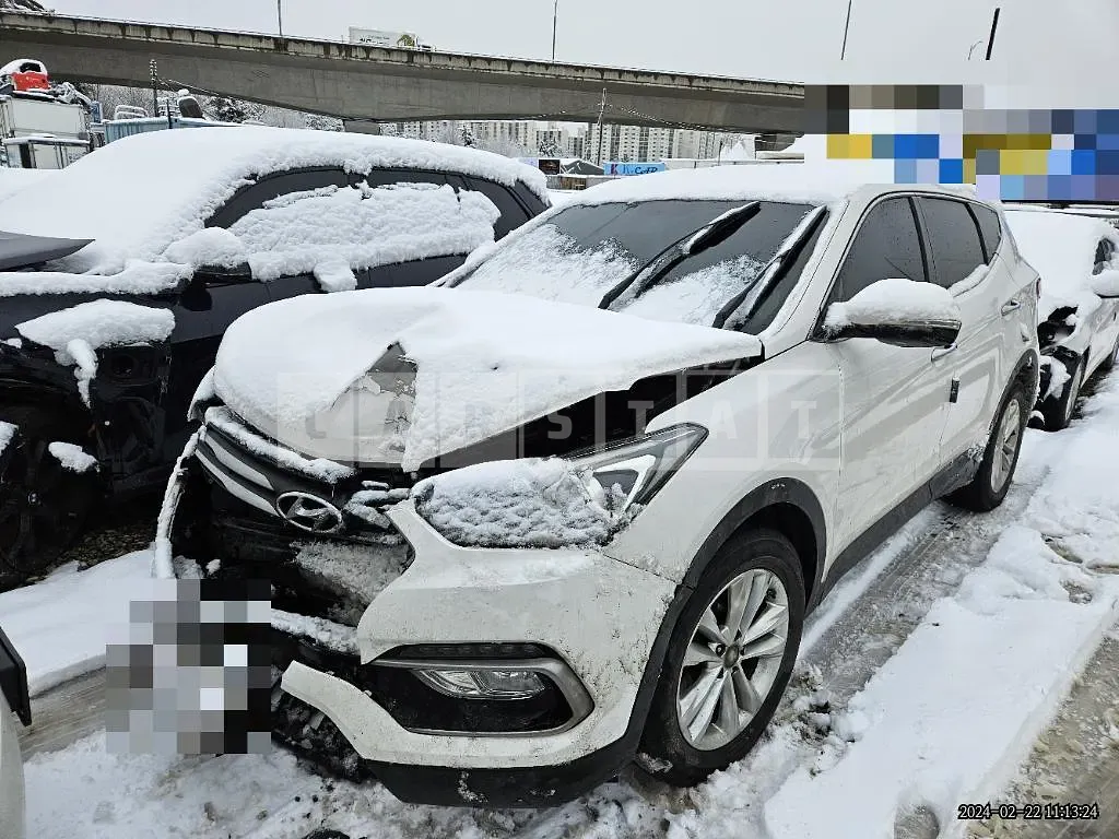 Photo 2 of 8: 2016 Hyundai Santa Fe DM 2.0, VIN KMHSU81UBGU656801 — Korean insurance auction