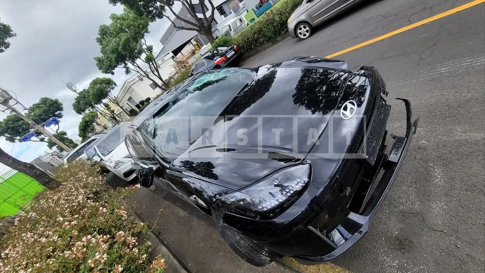 Photo 2 of 26: 2022 Hyundai IONIQ 6 Long Range, VIN KMHM241AFPA001788 — Korean insurance auction